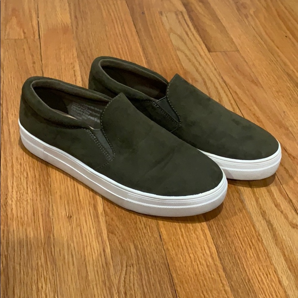 Slip on sneakers